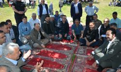 AK Parti'li Arınç, Manisa'da hıdırellez etkinliğine katıldı