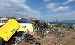 Aliağa Belediyesi gemi söküm bölgesinde tonlarca tehlikeli atık etrafa saçılıyor