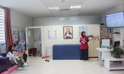 İzmir'de anne adayları "Gebe Okulu"nda doğuma hazırlanıyor