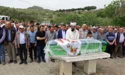 Aydın'daki kazada ölen üniversite öğrencisi Manisa'da defnedildi