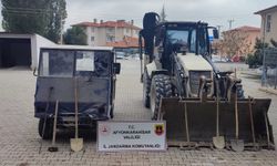 Afyonkarahisar'da kepçeyle kaçak kazı yaparken yakalandılar