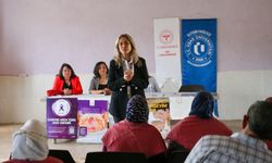 Uşak'ta üniversite öğrencileri köylere ilk yardım eğitimi veriyor