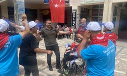 Kırkağaç'ta 8 engelliye asker eğlencesi yapıldı