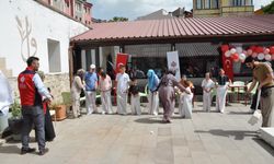 Kütahya'da yetim çocuklara bayram hediyesi