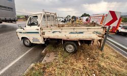 Manisa'da kamyonet refüje çarptı; 1 ölü, 1 yaralı !