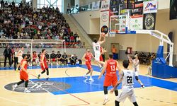 Ada Yem Uşak Basketbol, Kipaş İstiklal'i mağlup ederek önemli bir avantaj yakaladı