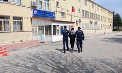 Uşak'ta aranan şahıslara yönelik oluşturulan çalışma ekibi, 14 kişiyi yakaladı ve bunların 5'i tutuklandı