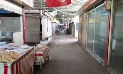 Çarşamba pazarı sorunsalı, Uşak'ta trafiği felç ederken, alışverişi de bitirdi