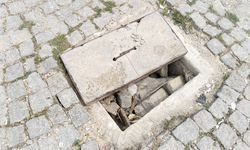 Uşak'ın en gözde yeri olması beklenen bölge adeta dökülüyor