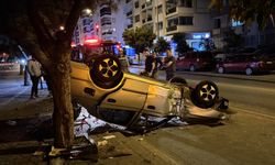 Konak'ta otomobil takla attı, sürücüsü yaralandı!