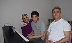 Kendi kendine piyona öğrenen otizmli lise öğrencisi konservatuvarı hedefliyor