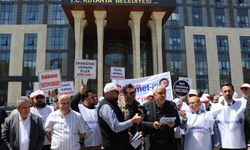 Kütahya'da işten çıkarılan işçiler protesto etti