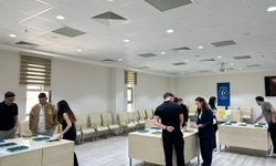 Atık Yağlara Sanatsal Dokunuş: Uşak Üniversitesi'nden "İkinci Hayat" Sergisi