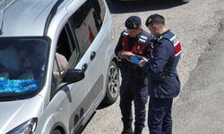 Datça'da jandarma araç denetimlerini sürdürdü