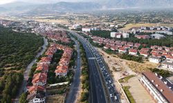 Tatilciler dönüş yoluna çıktı! İzmir, Uşak ve Ankara yolundaki sürücüler de dikkatli olsunlar!