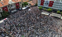 On binlerce vatandaş Ferdi Zeyrek’i uğurladı
