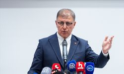 14 ayda İzmir Büyükşehir Belediyesi'ne 1900'e yakın personel aldı, şimdi para yetmediği için 1030 kişiyi çıkaracak!