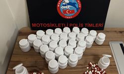 Yunusemre'de otomobilinde yasaklı madde bulunduran 4 kişi gözaltına alındı