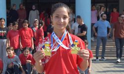 Avrupa şampiyonu Nehir Özcan'a Manisa'daki okulunda coşkulu karşılandı