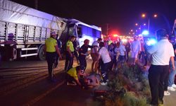 Manisa'da işçi servisi kaza yaptı; 5'i ağır 20 yaralı!