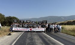 Tire'de işçiler kazada ölen arkadaşları için eylem yaptı