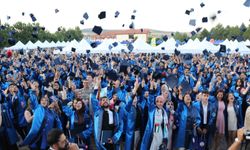 Kütahya Dumlupınar Üniversitesi'nde mezuniyet töreni yapıldı