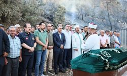İzmir'de orman yangınında ölen  İbrahim Erkan toprağa verildi