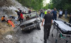 Kütahya'da iki otomobil çarpıştı, 5 yaralı!