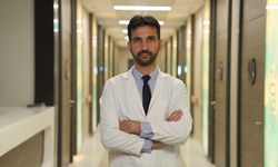 Doç. Dr. Mehmet Ağırman, deniz ve havuza yüksekten atlayanları uyardı