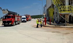 Kütahya'da 2 işçi borik asit fabrikasındaki yangında dumandan etkilendi!