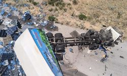 İzmir'de trafik kazası! Ölümden atlayarak kurtuldu!