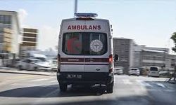 İzmir'de 70 işçi  gıda zehirlenmesi şüphesiyle hastaneye kaldırıldı