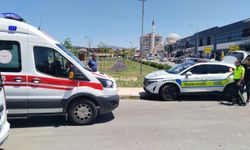 Uşak'taki bu kavşak tehlike saçmaya devam ediyor! Buraya acil ışık konulmalı!