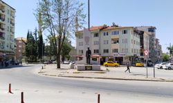 Uşak'ın en eski caddesine acil el atılması gerekiyor!
