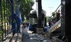 Ankara'da EGO otobüsü kaza yaptı