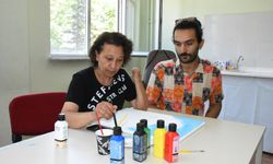 Afyonkarahisar'da bedensel engelliler resim kursunda buluştu