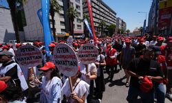 İzmir'de işçi eylemi bitmiyor! Bu defa işten çıkarılanlar eylemde!