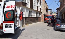 Manisa'da asansör tamir eden işçi sıkıştı !