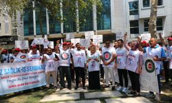 İzmir'de Öz Sağlık-İş Sendikası'ndan eylem!
