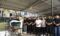 İzmir'de eski eşi tarafından öldürülen kadının defnedildi