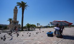 İzmir'de "fön" rüzgarları sıcak havayı daha da bunaltıcı yapıyor