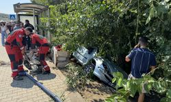 Muğla'da otomobil şarampole devrildi;2 ölü, 1 yaralı!