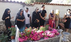 Safiye Soyman Muğla'da oğlunun mezarı başında dua okuttu