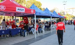 Orman yangınında hayatını kaybeden 10 kişi için İzmir'de anma etkinliği düzenlendi