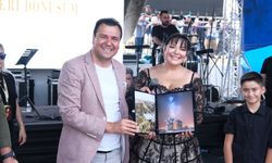 Uşak'taki Ulubey Kanyonlarında Tuğçe Kandemir konser verdi
