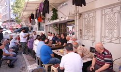 Sosyete pazarı ve panayır mağduru Uşak esnafıyla buluştular