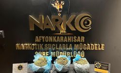 Afyonkarahisar'da yasaklı maddeden 3 zanlı tutuklandı