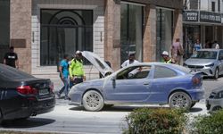 İzmir'de otomobil yandı!