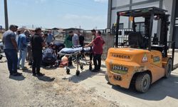 Manisa'da motosiklet forkliftle çarpıştı,1  yaralı!