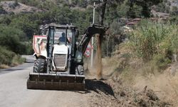 Göcek'te altyapı ve dere temizlik çalışması yapılıyor